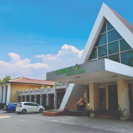 Good Wood Airport Hotel Katunayake Exterior photo